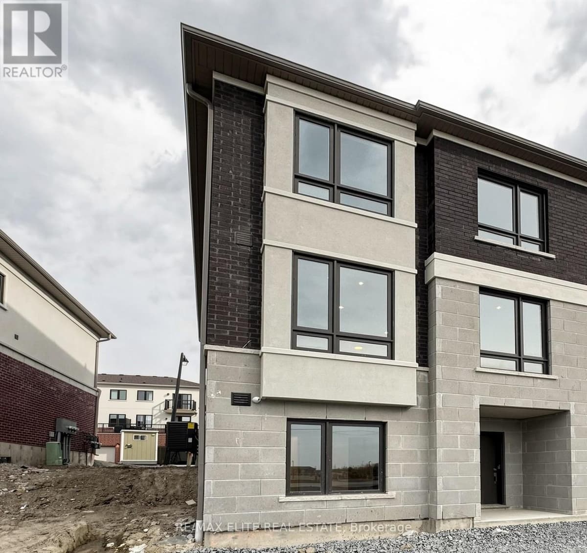 4 Bed · 4 Bath Detached House for Sale in Richmond Hill
