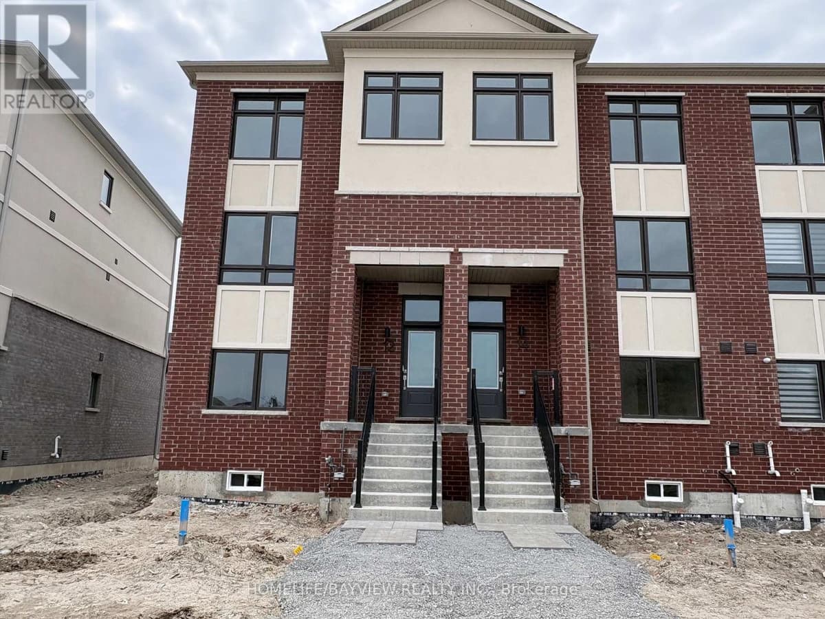 4 Bed · 4 Bath Detached House for Rent in Richmond Hill