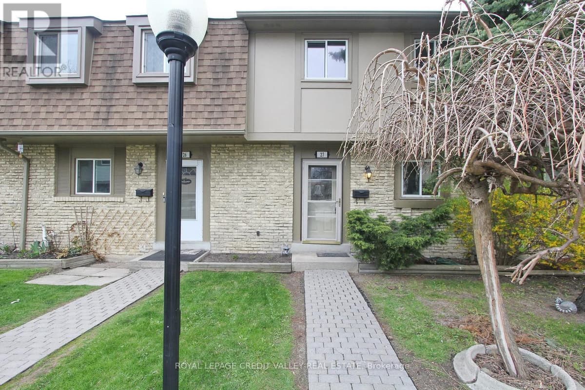 4 Bed · 1 Bath Detached House for Sale in Brampton