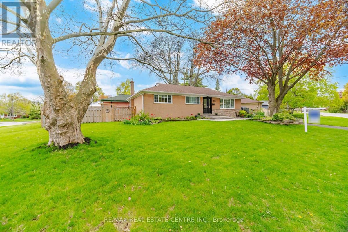 4 Bed · 3 Bath Detached House for Sale in Burlington