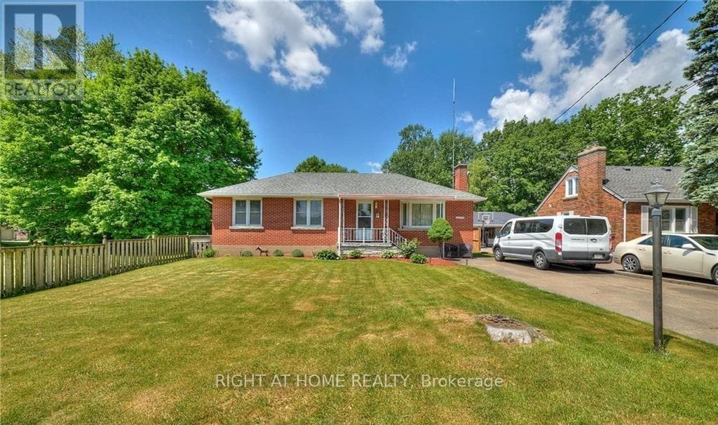 5 Bed · 2 Bath Detached House for Sale in Niagara Falls