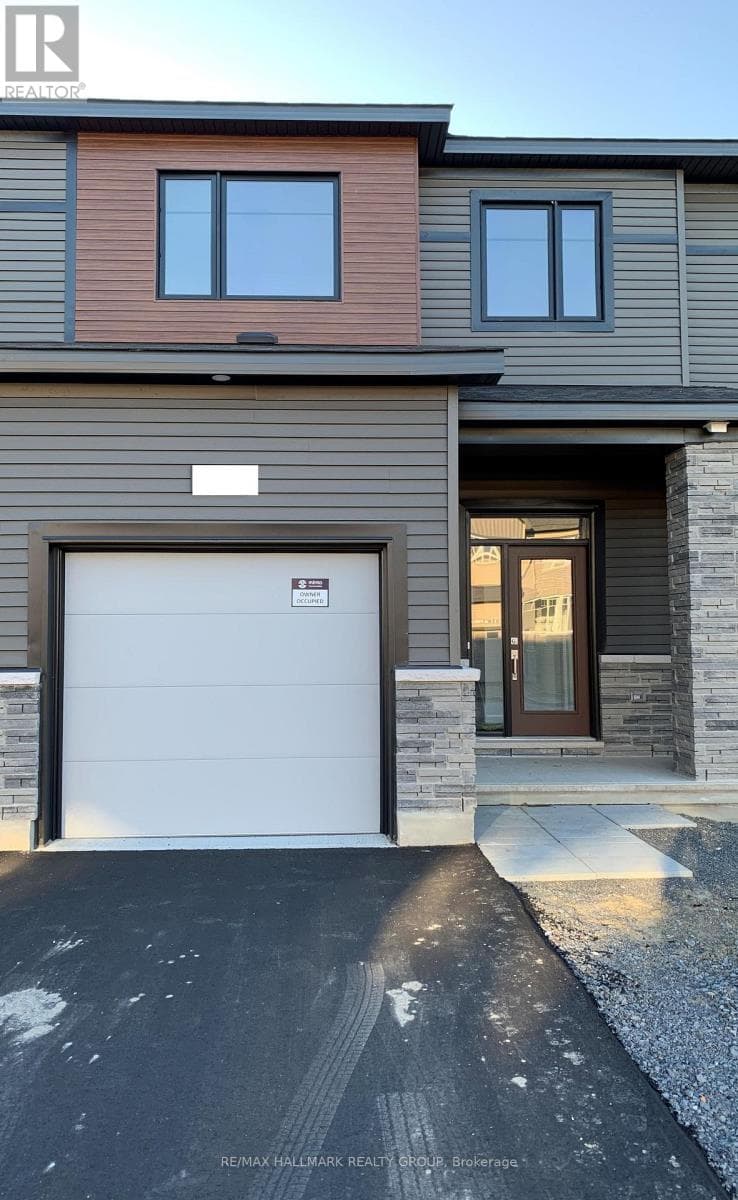 3 Bed · 3 Bath Detached House for Rent in Ottawa
