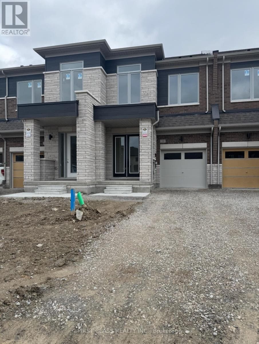 4 Bed · 4 Bath Detached House for Rent in Richmond Hill