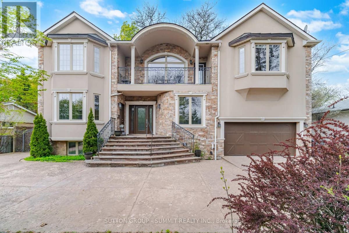 6 Bed · 3 Bath Detached House for Rent in Mississauga