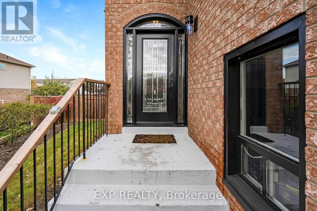 3 Bed · 2 Bath Detached House for Rent in Brampton
