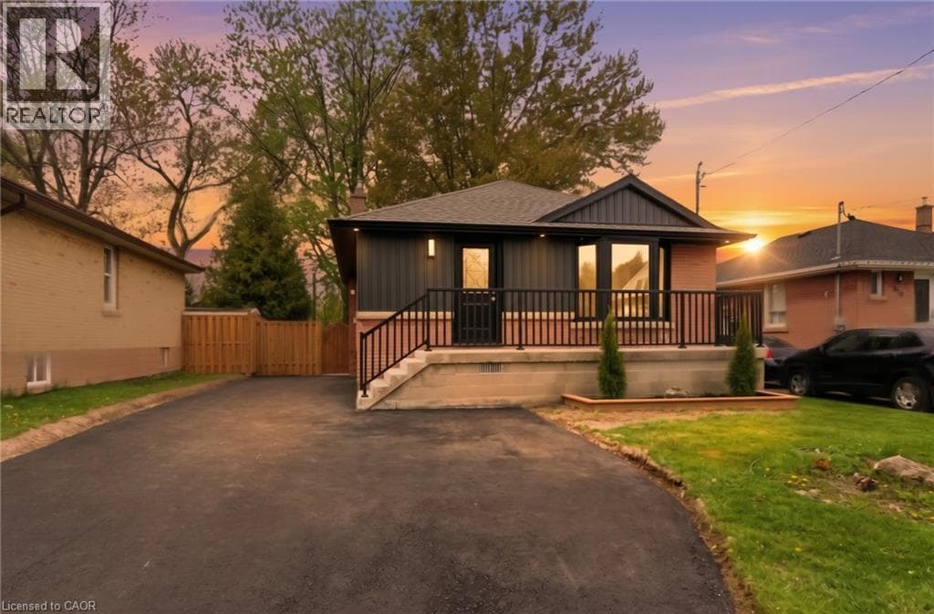5 Bed · 2 Bath Detached House for Sale in Hamilton