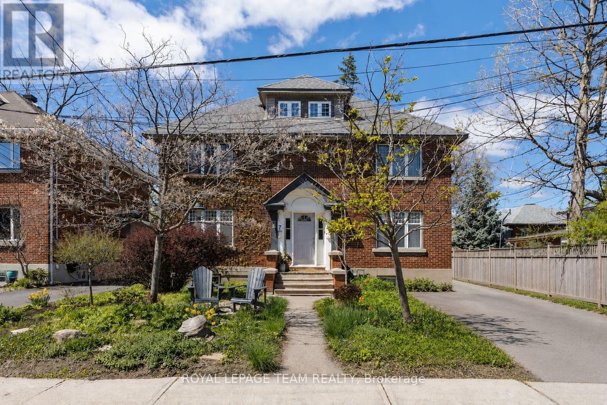 3 Bed · 2 Bath Detached House for Sale in Ottawa