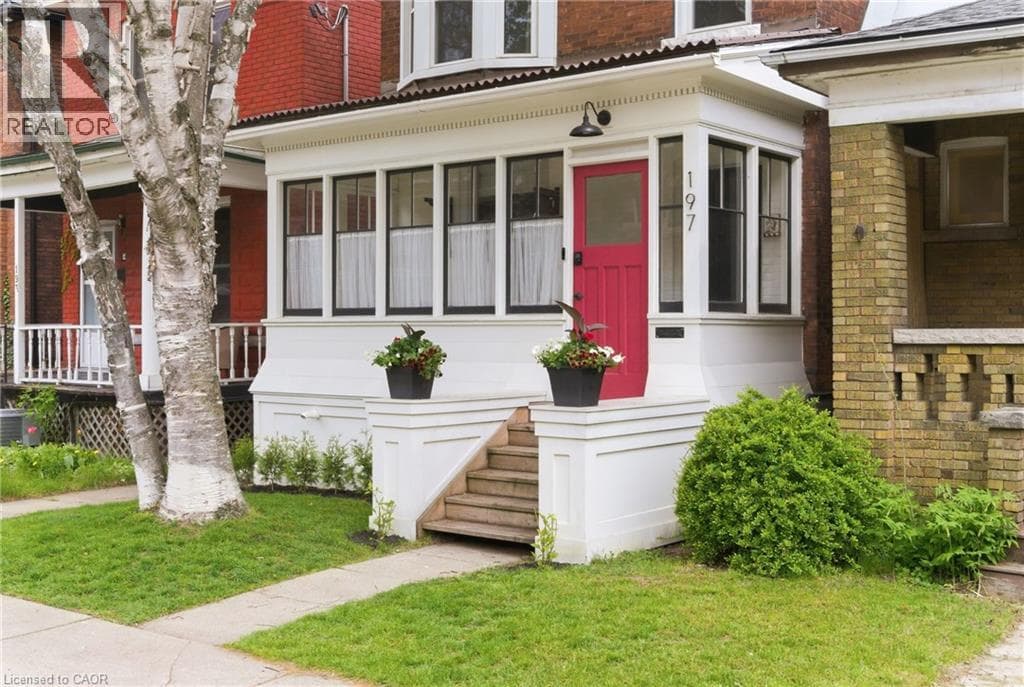 5 Bed · 2 Bath Detached House for Sale in Hamilton
