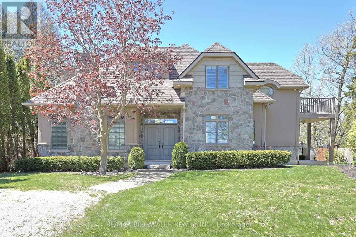 3 Bed · 3 Bath Detached House for Sale in Bluewater