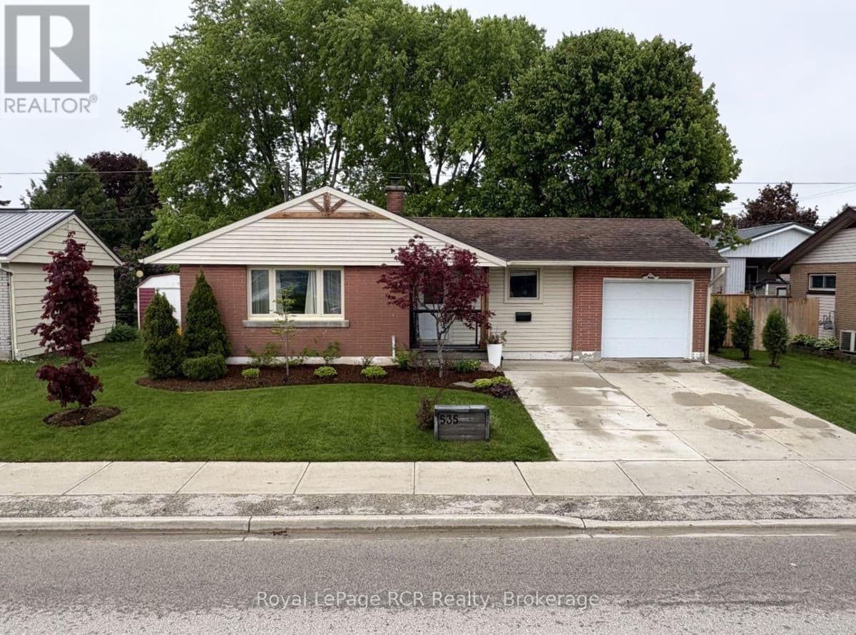 3 Bed · 2 Bath Detached House for Sale in Hanover