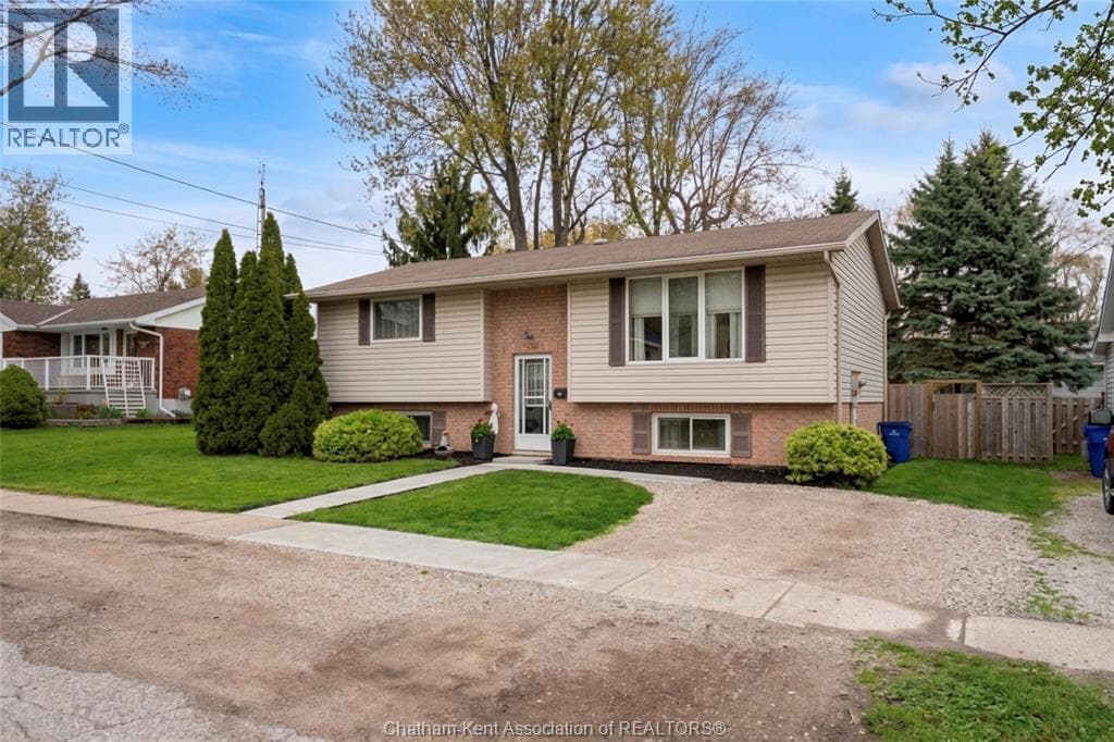 3 Bed · 2 Bath Detached House for Sale in Blenheim