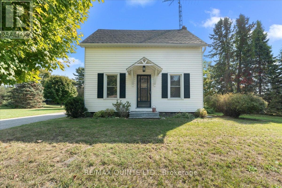 3 Bed · 2 Bath Detached House for Sale in Prince Edward County
