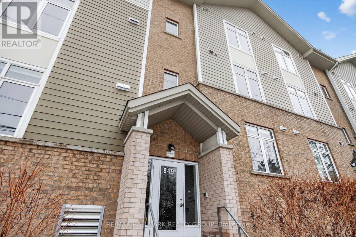2 Bed · 2 Bath Detached House for Sale in Ottawa