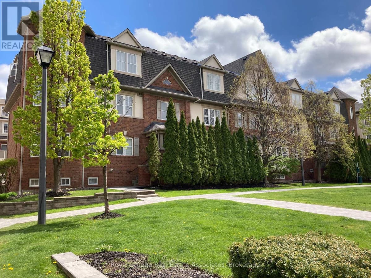 3 Bed · 2 Bath Detached House for Rent in Mississauga