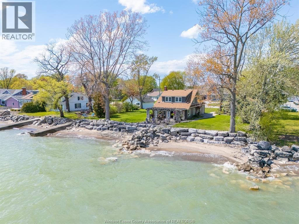 4 Bed · 2 Bath Detached House for Sale in Kingsville
