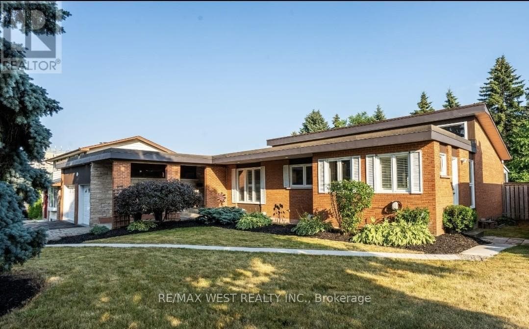 2 Bed · 1 Bath Detached House for Rent in Ajax