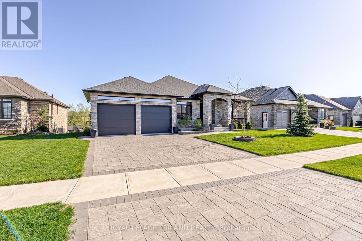 6 Bed · 3 Bath Detached House for Sale in Central Elgin