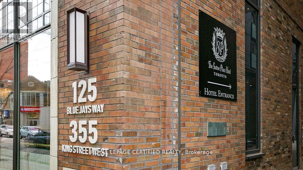 2 Bed · 2 Bath Detached House for Sale in Toronto