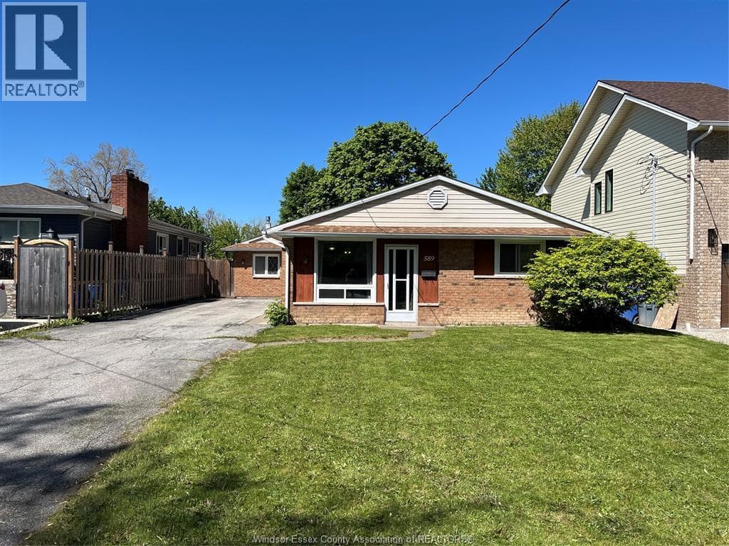 3 Bed · 1 Bath Detached House for Sale in Windsor