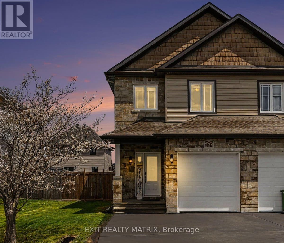 3 Bed · 3 Bath Detached House for Sale in Russell