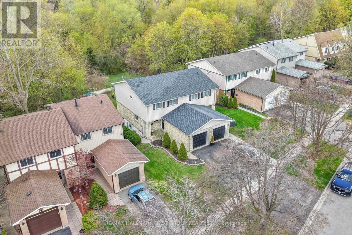 3 Bed · 2 Bath Detached House for Sale in Oshawa