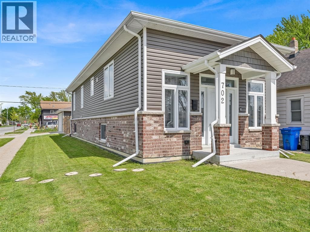 2 Bed · 2 Bath Detached House for Sale in Tecumseh