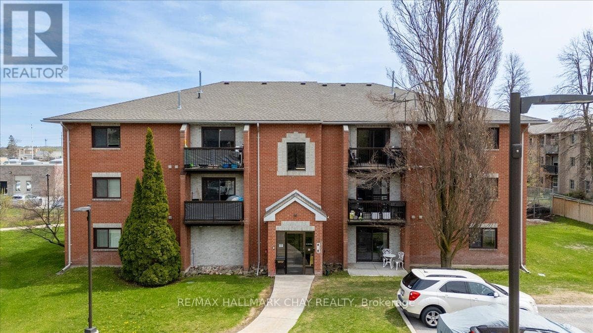 2 Bed · 1 Bath Detached House for Sale in Barrie