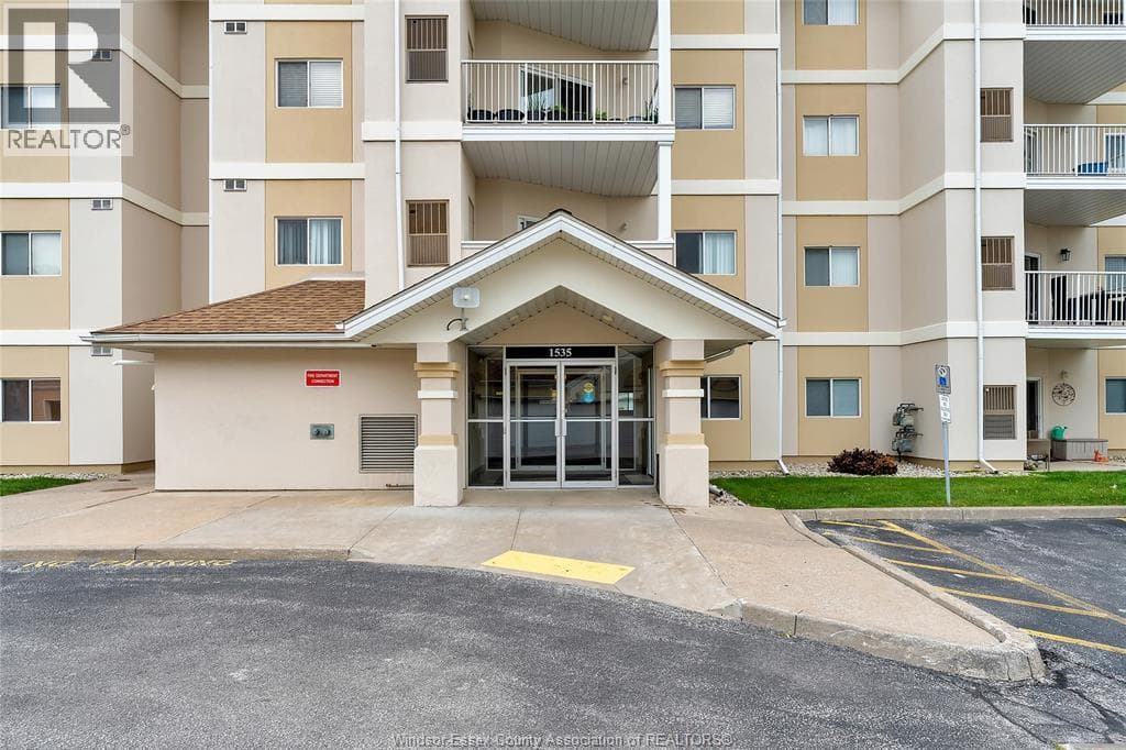 2 Bed · 2 Bath Detached House for Sale in Windsor