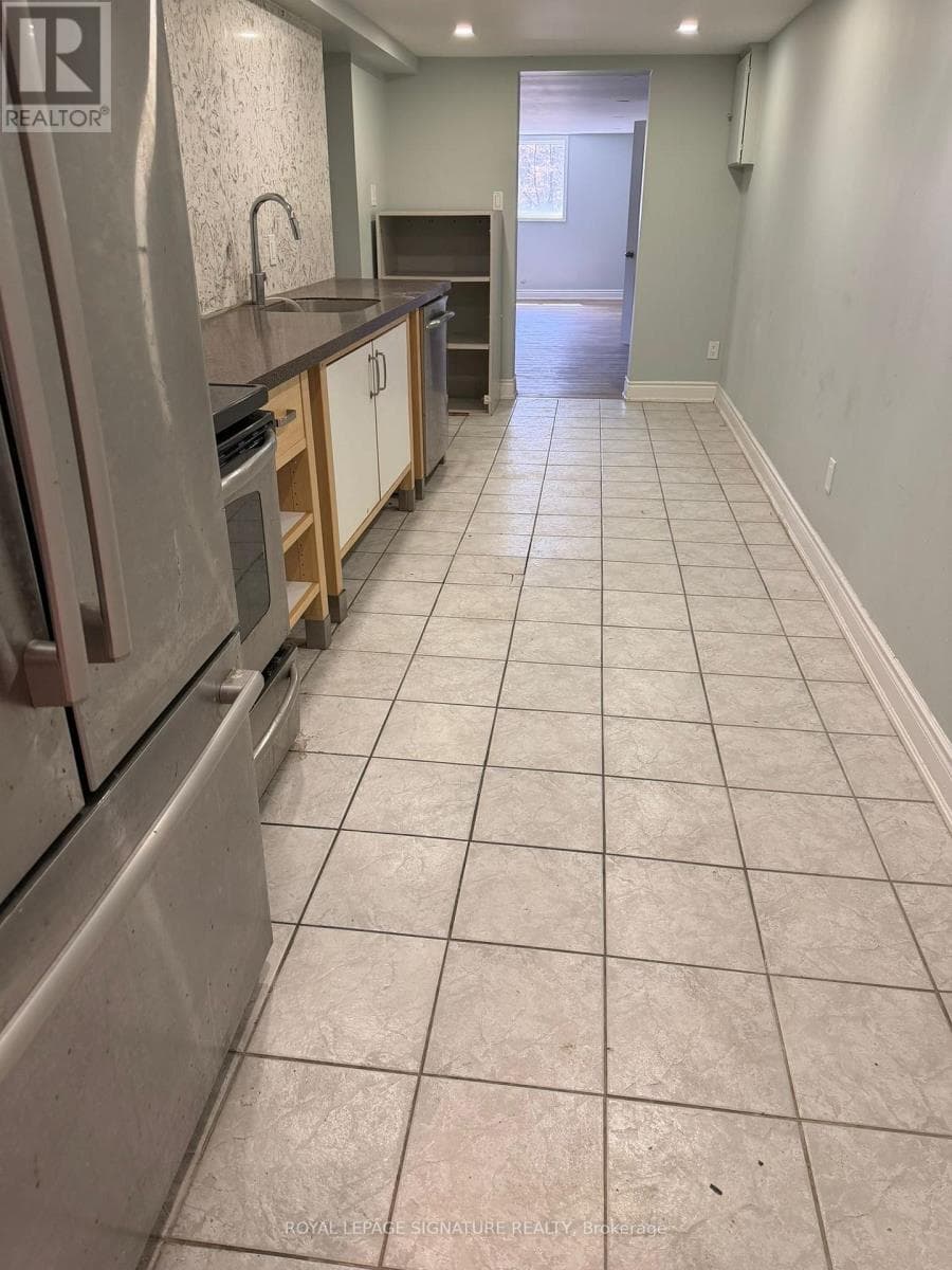 2 Bed · 2 Bath Detached House for Rent in Brampton