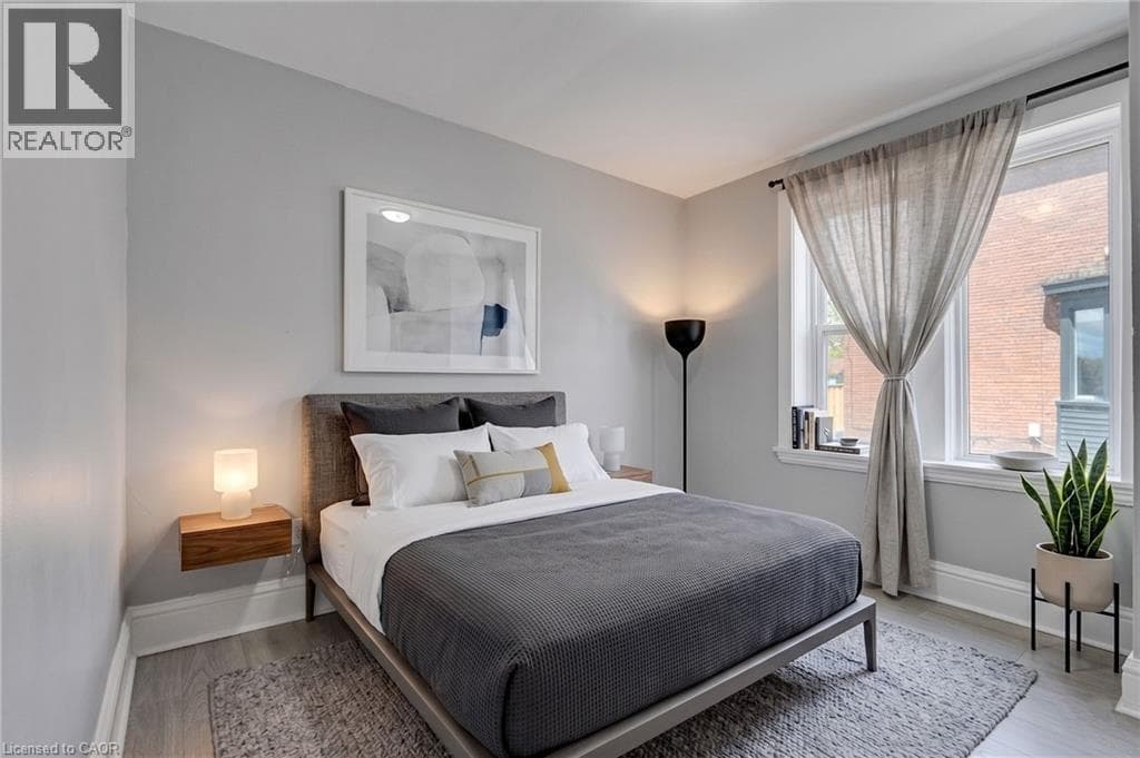 2 Bed · 1 Bath Detached House for Rent in Hamilton