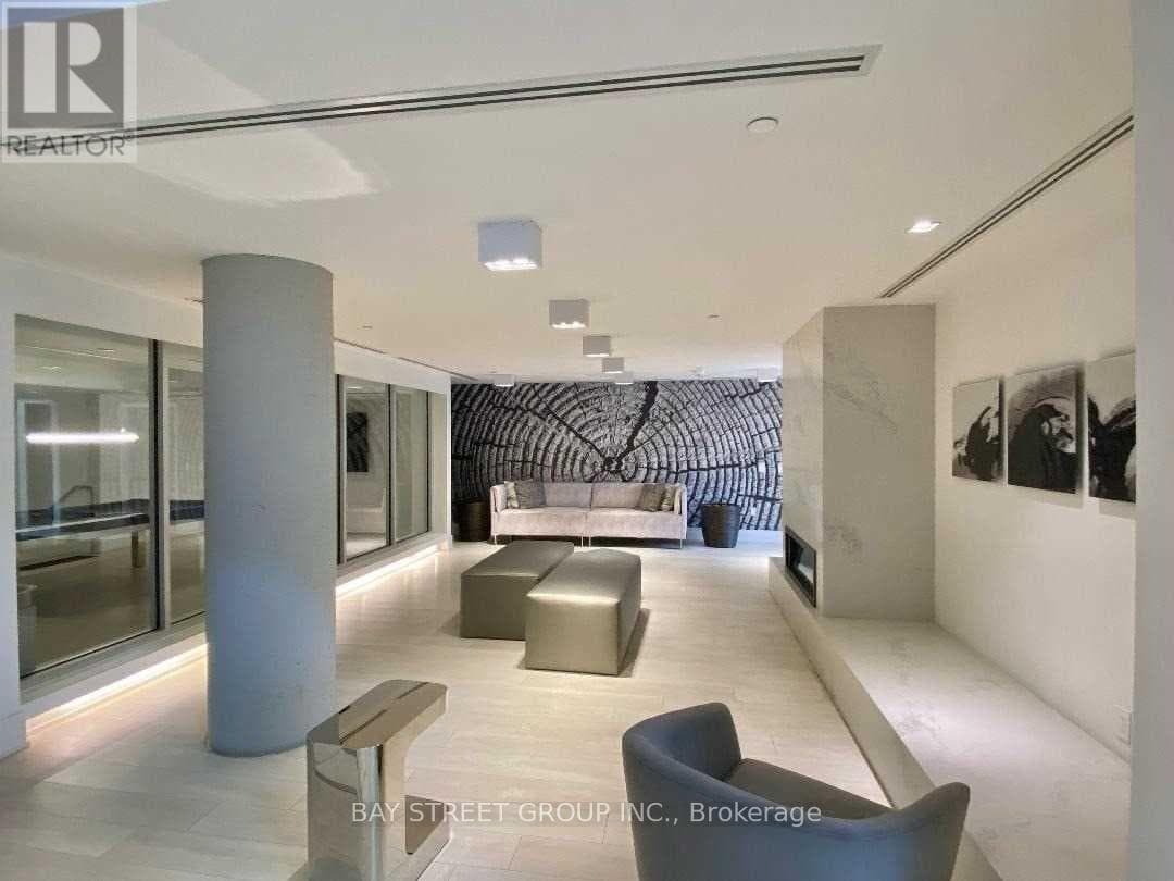 2 Bed · 2 Bath Detached House for Rent in Vaughan
