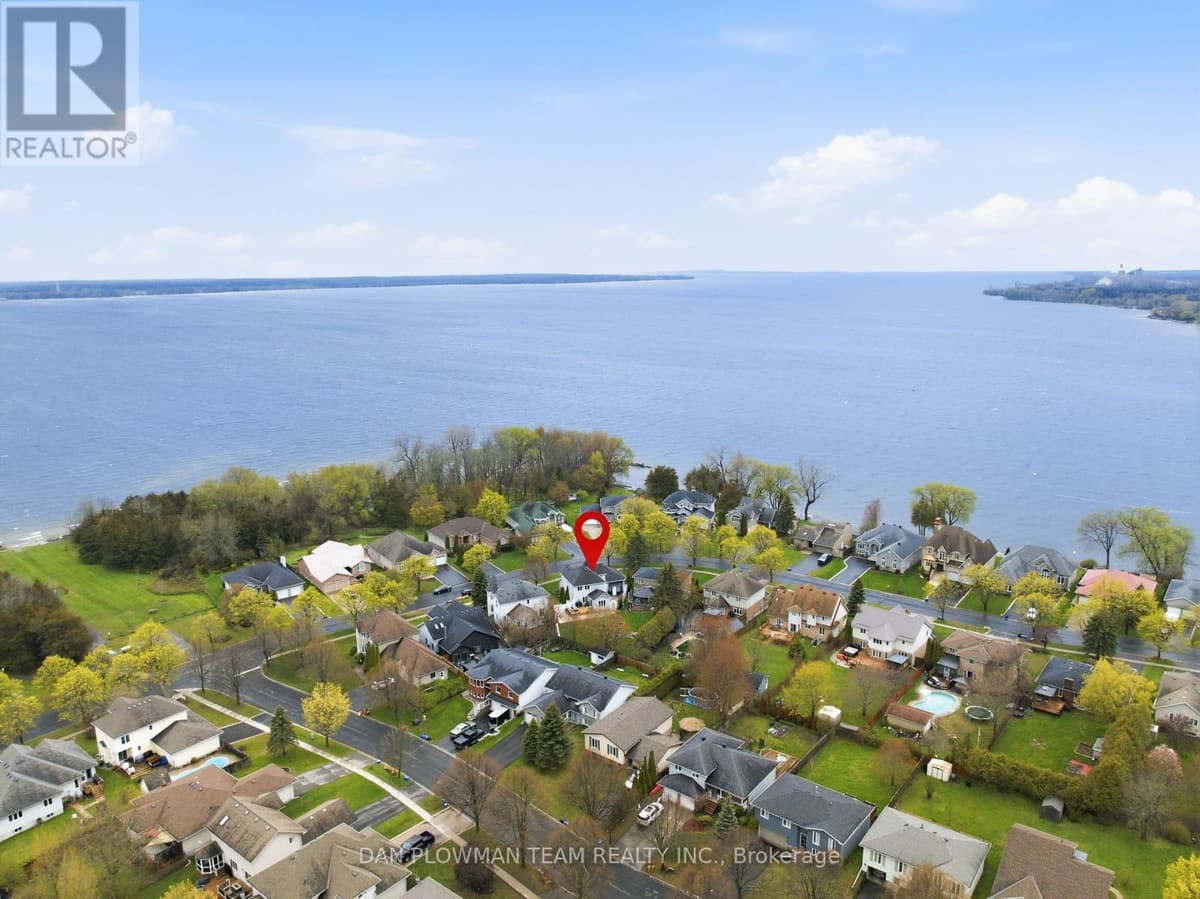 4 Bed · 4 Bath Detached House for Sale in Loyalist