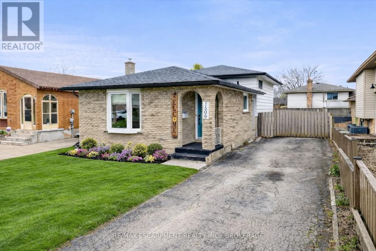 3 Bed · 2 Bath Detached House for Sale in Niagara Falls