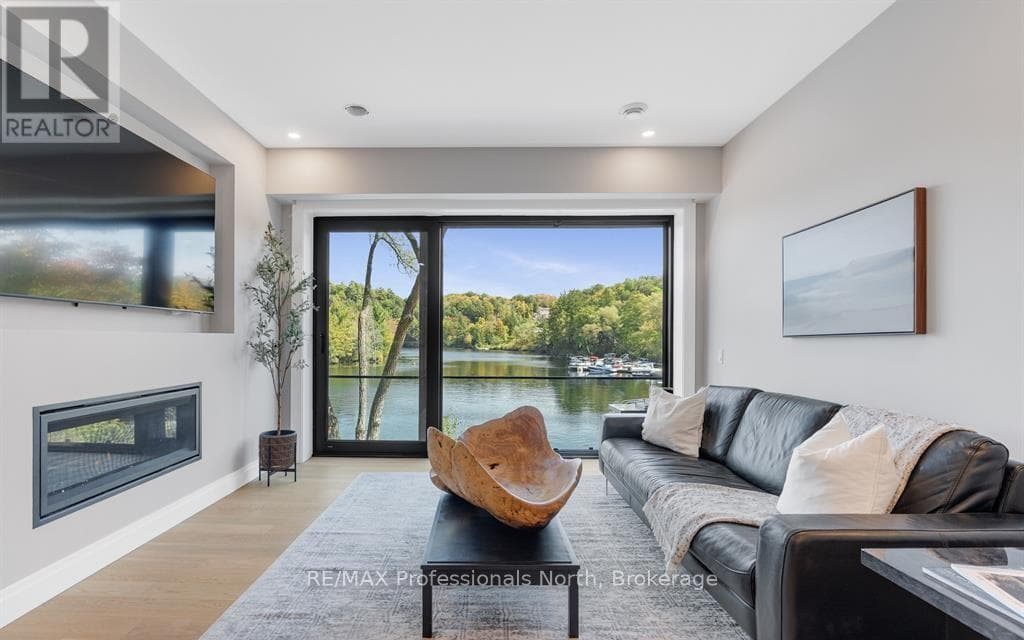 2 Bed · 2 Bath Detached House for Sale in Huntsville