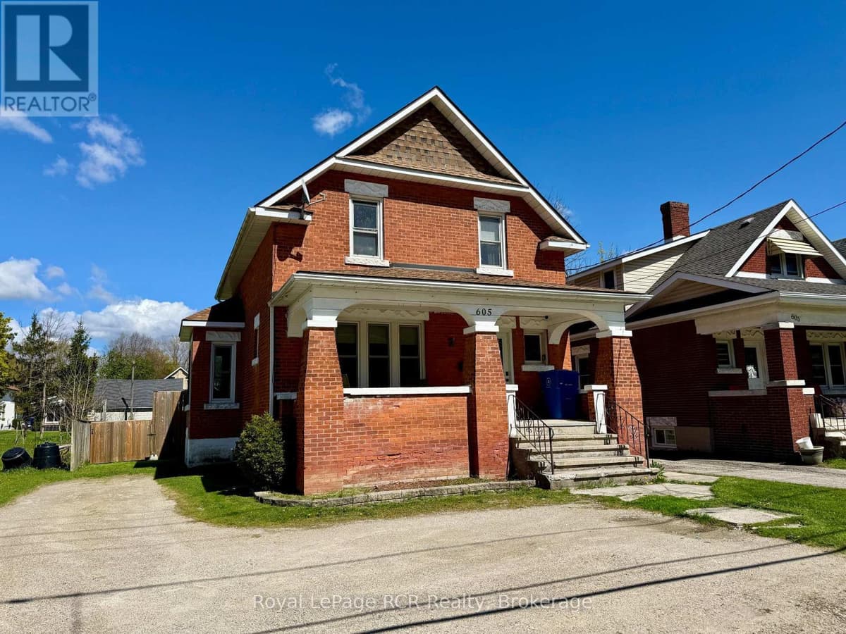 3 Bed · 2 Bath Detached House for Sale in Hanover