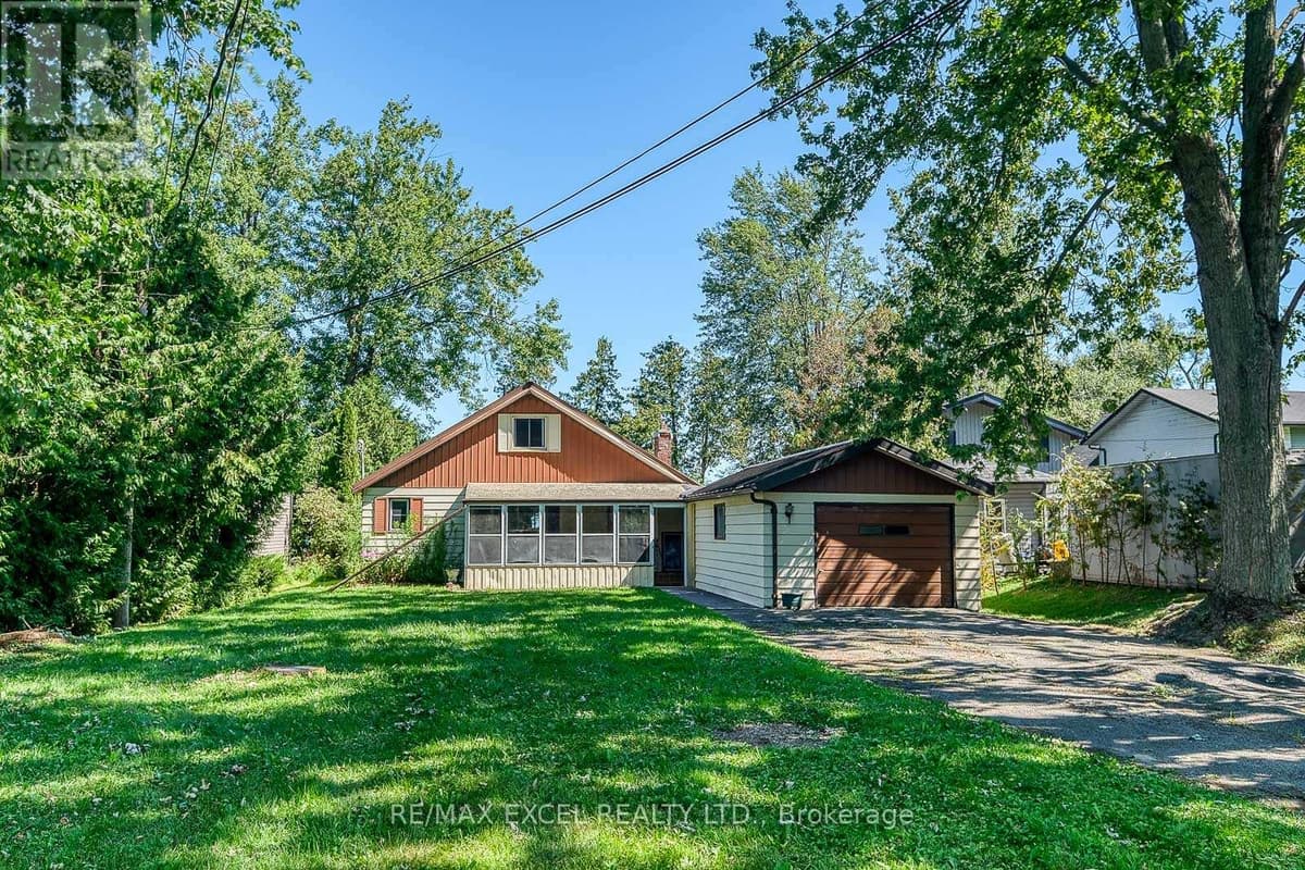 4 Bed · 2 Bath Detached House for Sale in Georgina