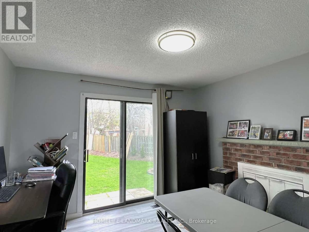 2 Bed · 1 Bath Detached House for Rent in Mississauga