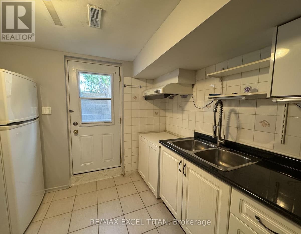 1 Bed · 1 Bath Detached House for Rent in Toronto