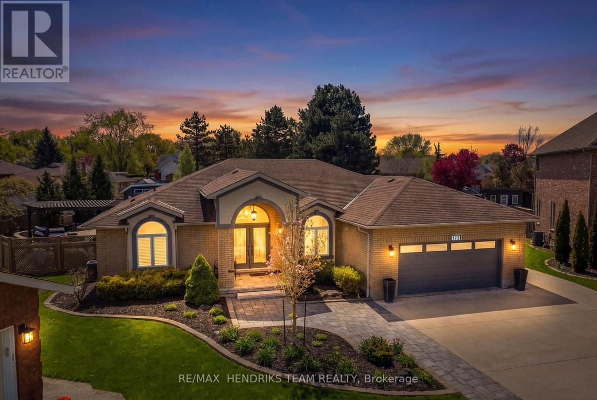 3 Bed · 3 Bath Detached House for Sale in Welland