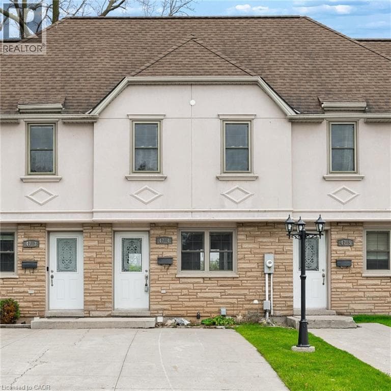 3 Bed · 2 Bath Detached House for Sale in Woodstock