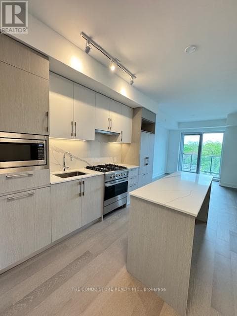 2 Bed · 1 Bath Detached House for Rent in Toronto