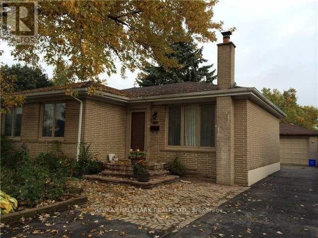 3 Bed · 2 Bath Detached House for Rent in Richmond Hill