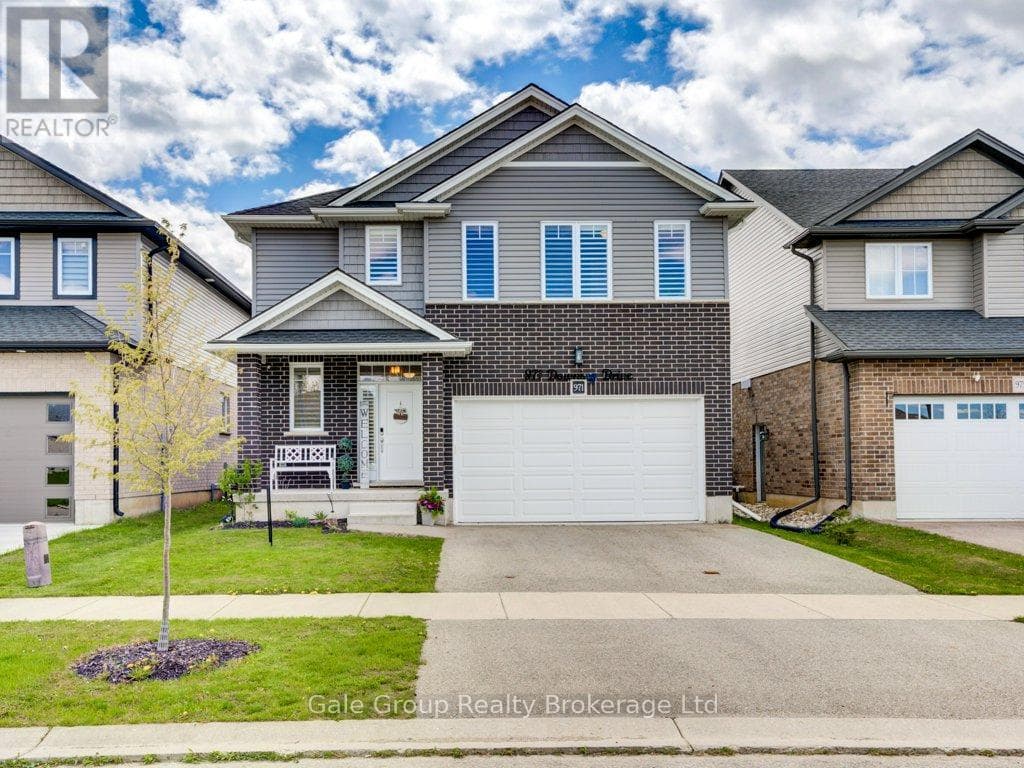 4 Bed · 4 Bath Detached House for Sale in Woodstock