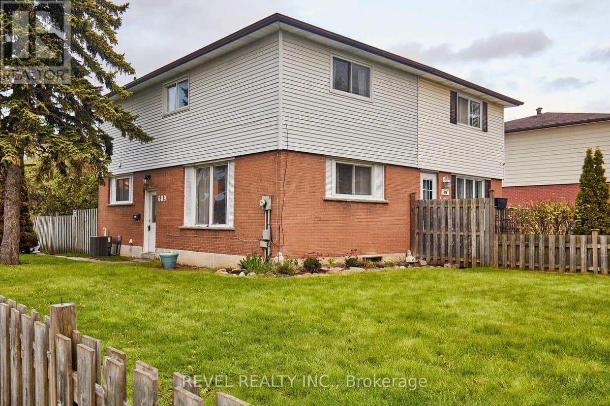 3 Bed · 2 Bath Detached House for Sale in Oshawa